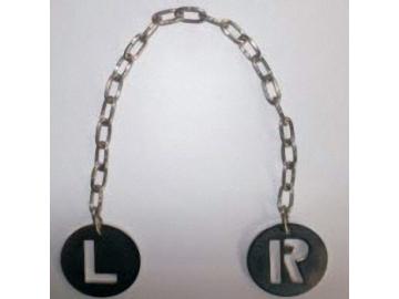 Buchstabenschablonen L oder R am Kettchen