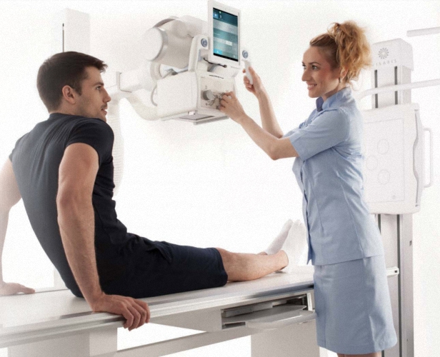 Digitales Röntgen VISION V Röntgensystem mit Bucky Tisch und Rasterwandstativ Direktradiographie Röntgen Geräte