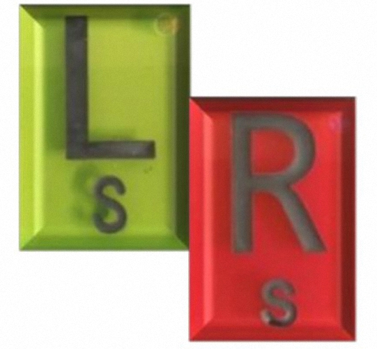 L oder R eingeklebt in Plexiglas