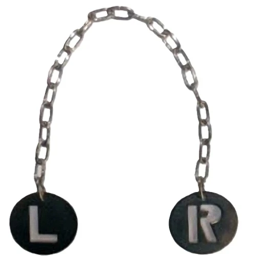 Buchstabenschablonen L oder R am Kettchen